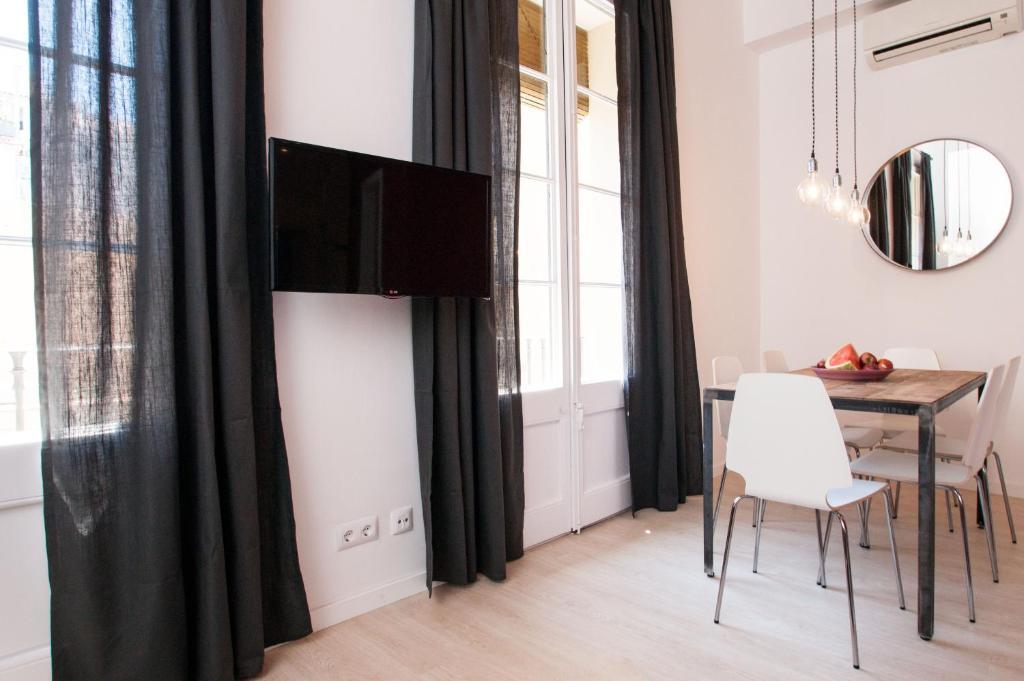 Short Stay Group Gracia Serviced Apartments Barcelona Habitación foto